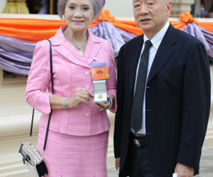 翁帕公主特赐礼物予泰国统促会常务副会长王林怡珠女士