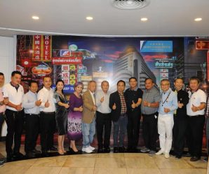 泰国华商联合商会举行月例聚会