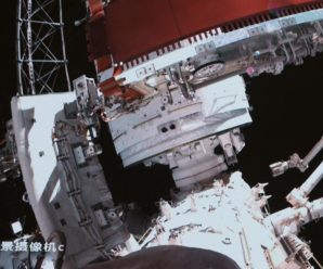 梦天实验舱段成功转位 “T”字基本构型组装完成