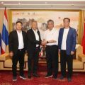 察哈尔学会秘书长李强民访问泰国统促会