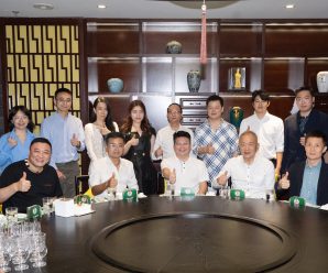 热烈欢迎中国五粮液集团公司代表团一行前来参观访问